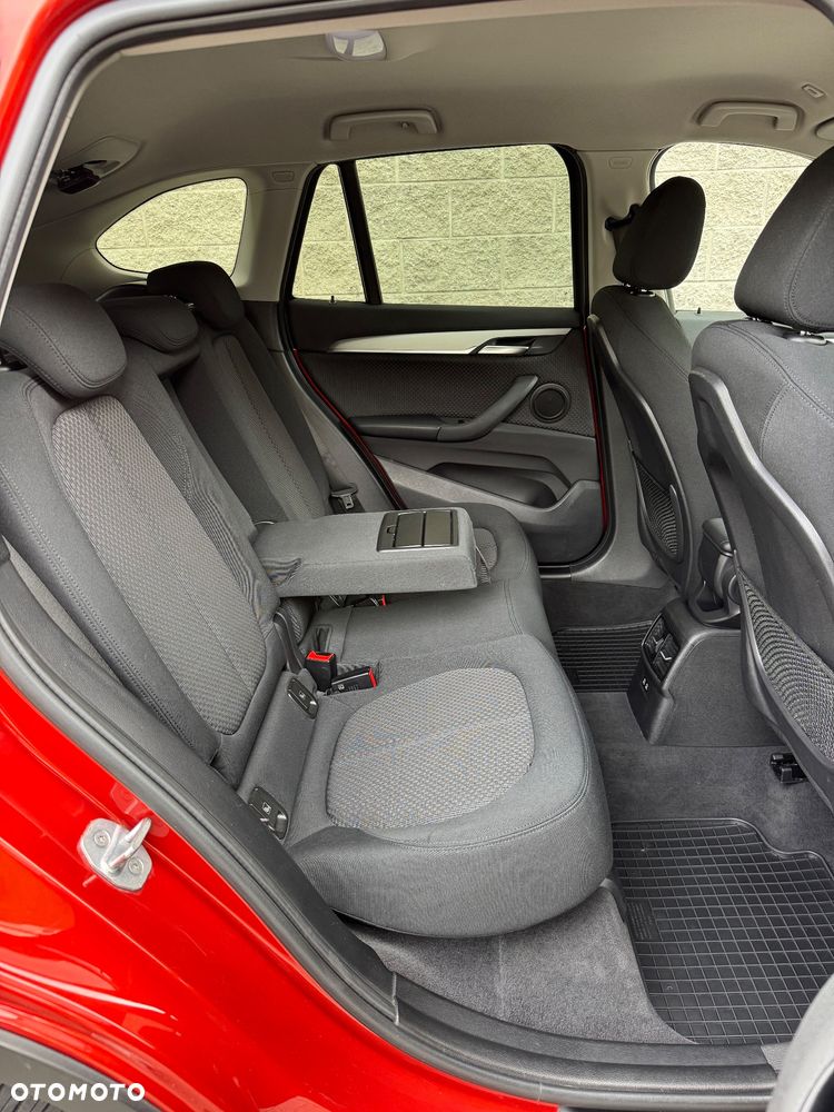 BMW X1 sDrive18i Advantage - 20