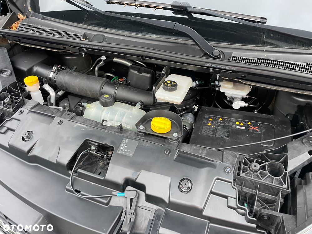 Renault Trafic - 18