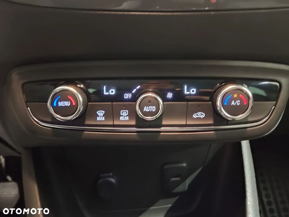 Opel Crossland X - 15