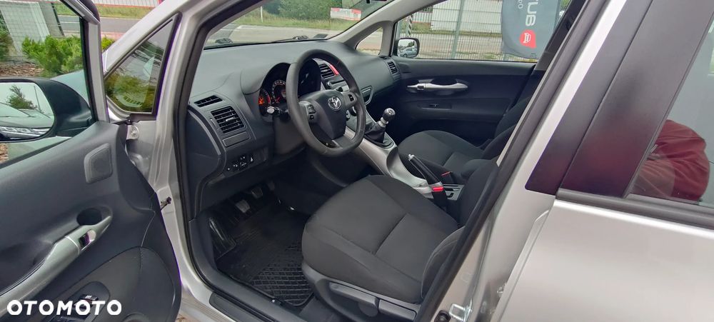Toyota Auris 1.4 D-4D Terra - 15