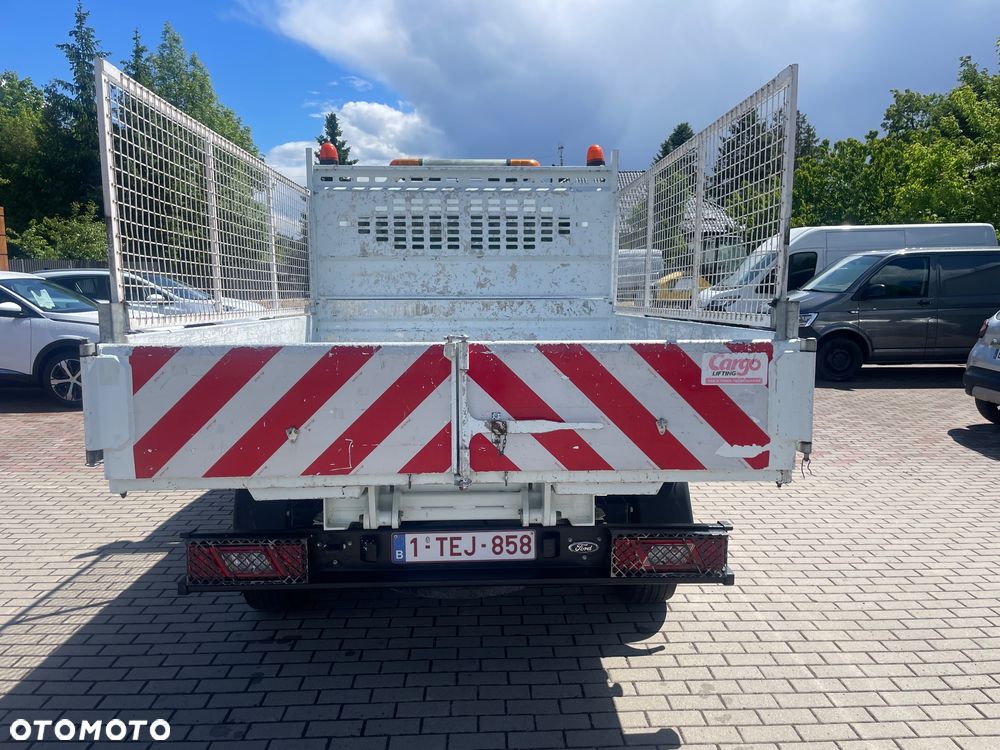 Ford Transit - 9