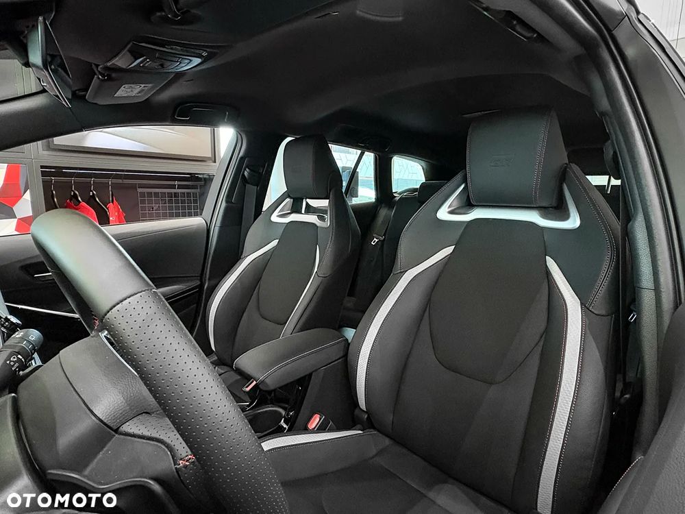 Toyota Corolla 2.0 Hybrid GR Sport - 10
