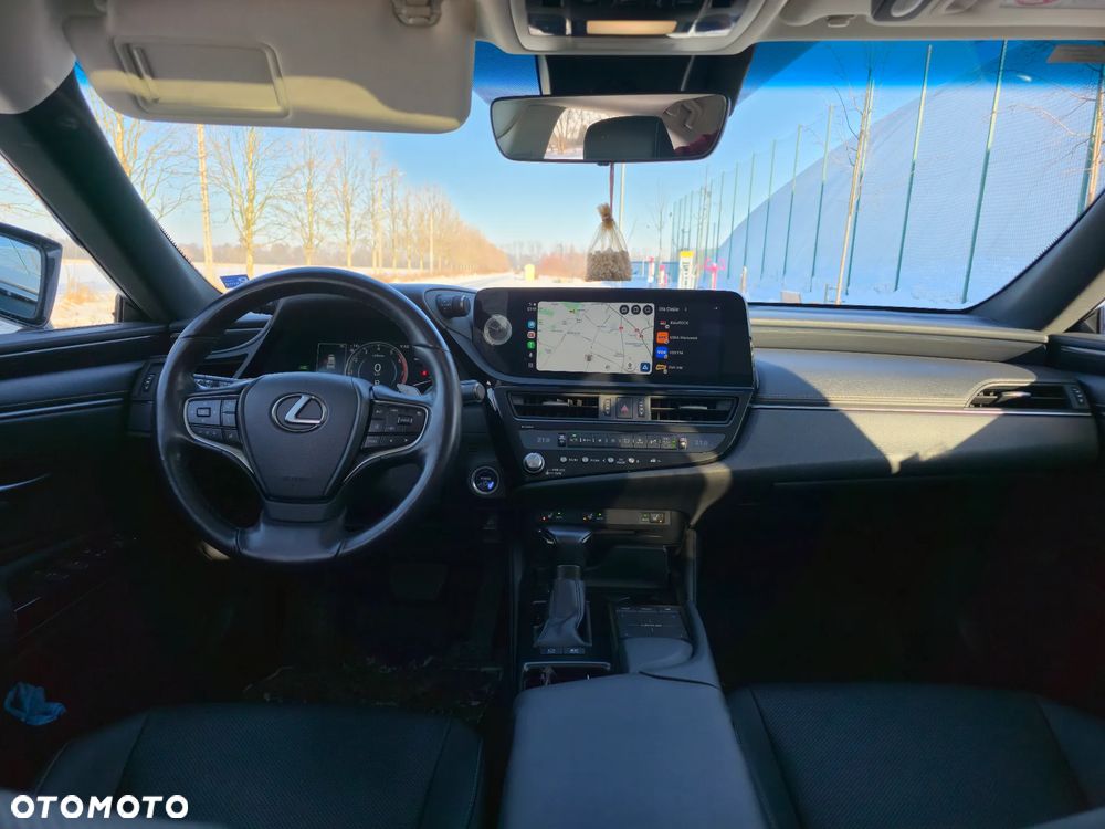 Lexus ES 300h Business Edition + - 7