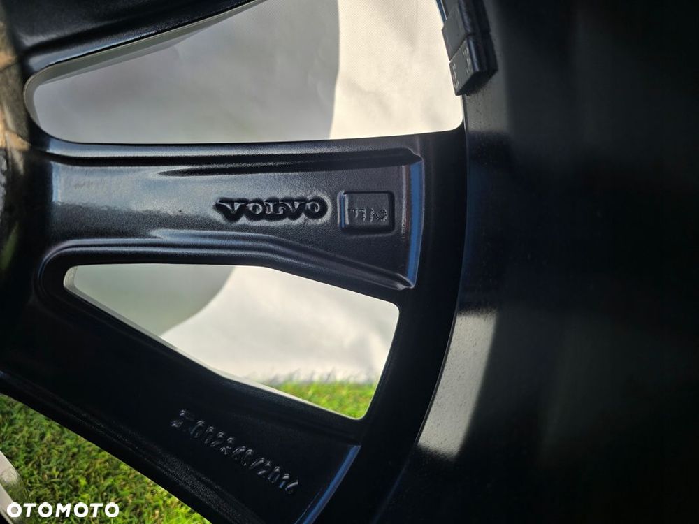 FELGA VOLVO XC40 XC60 V90 CROSS 7,5x19 ET50,5 5x108 32358566 - 7
