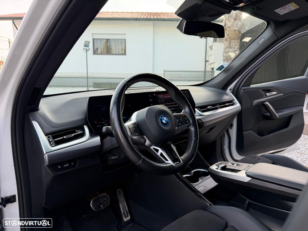 BMW iX1 xDrive30 M Sport Pack - 9