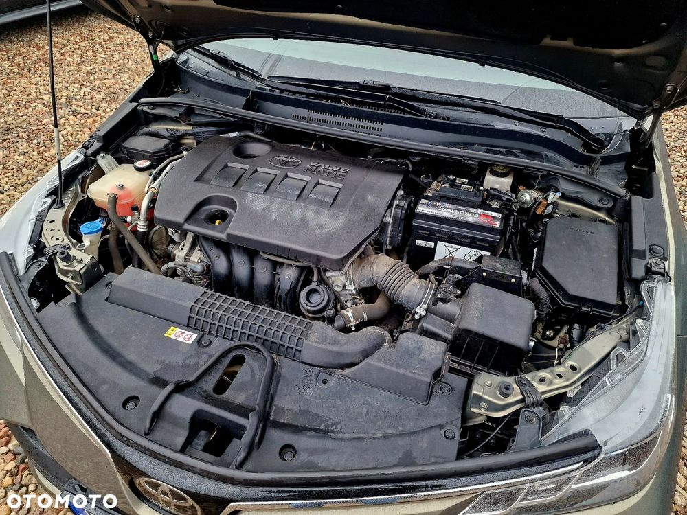 Toyota Corolla 1.6 Executive - 27