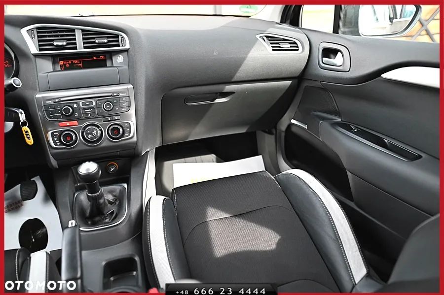 Citroën C4 VTi 120 Exclusive - 19