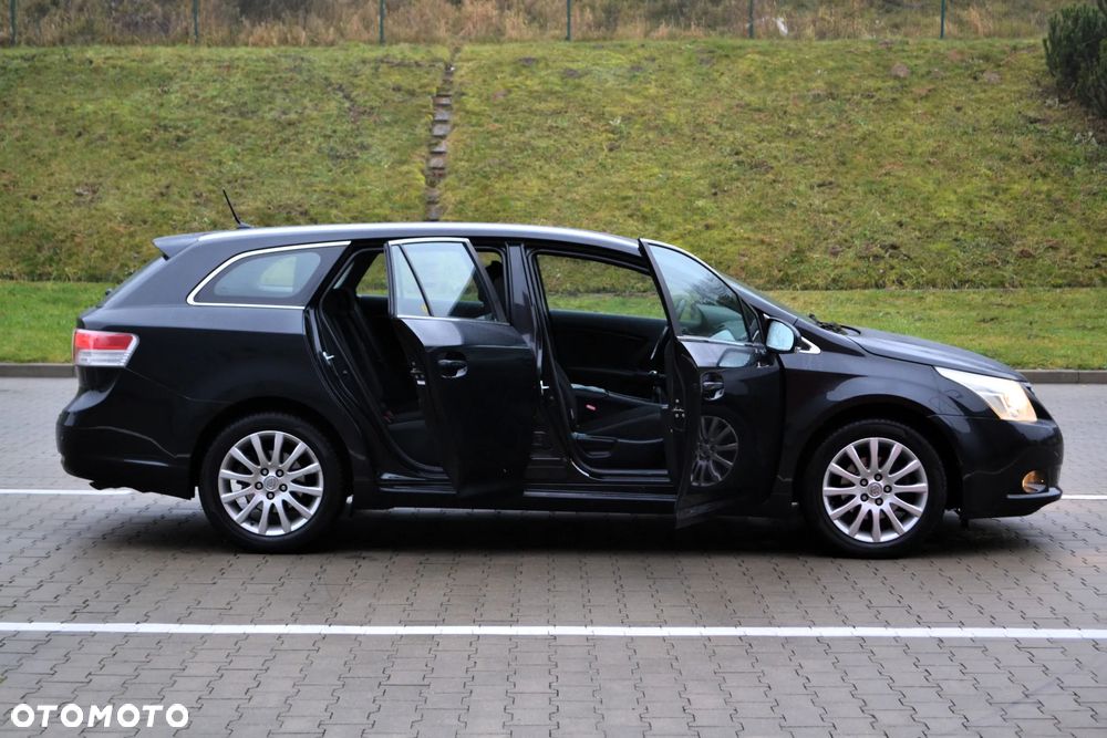 Toyota Avensis 2.0 D-4D Team - 26