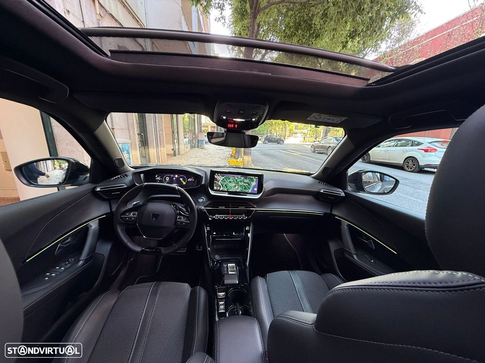 Peugeot 2008 1.2 PureTech GT EAT8 - 18