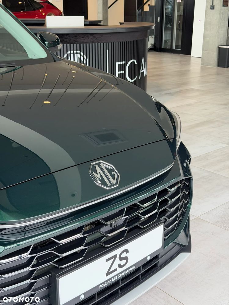 MG ZS Hybrid+ - 5