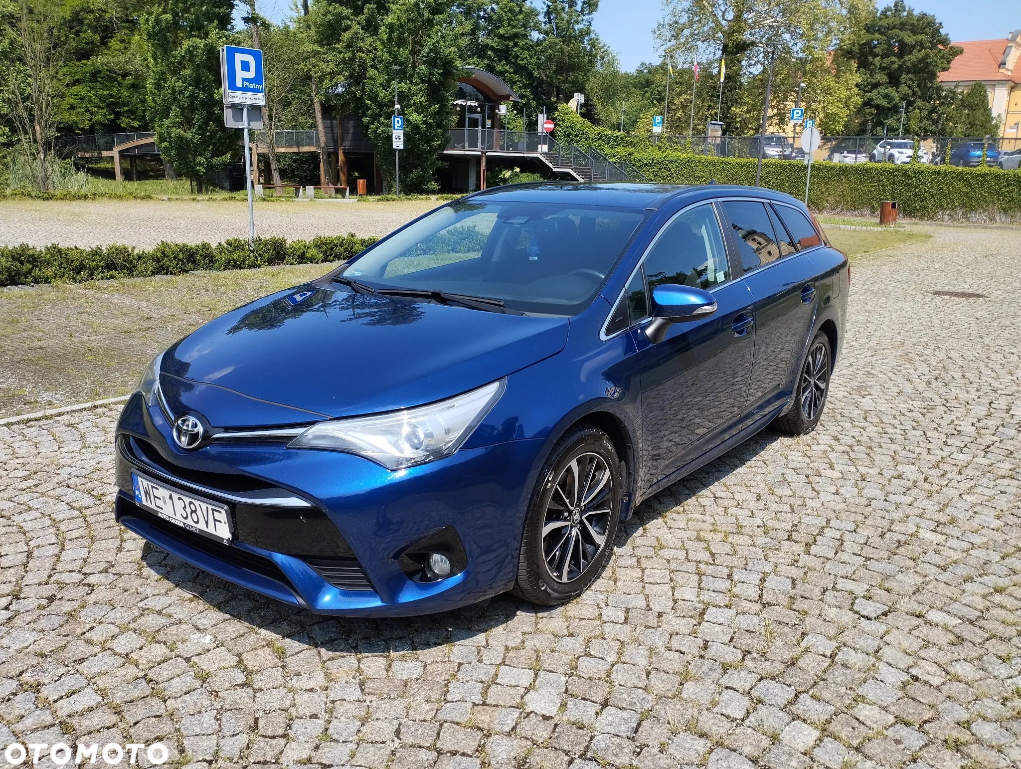 Toyota Avensis 2.0 D-4D Prestige - 19