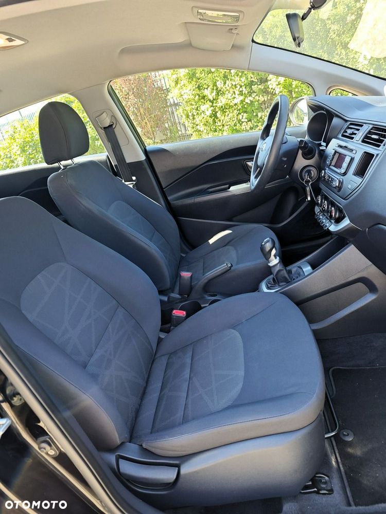 Kia Rio - 25