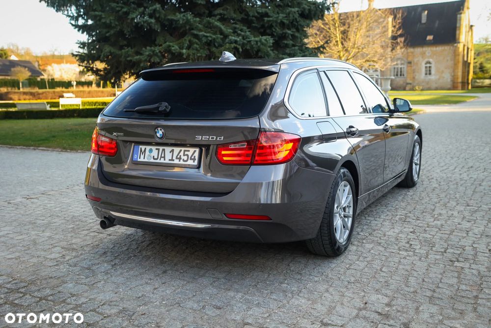 BMW Seria 3 320d Blue Performance Luxury Line - 11