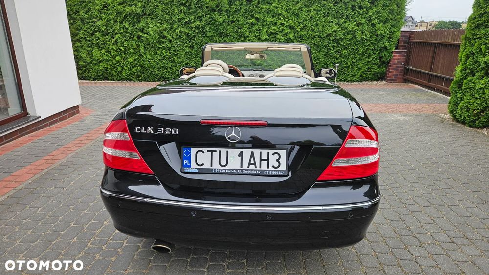 Mercedes-Benz CLK 320 - 13