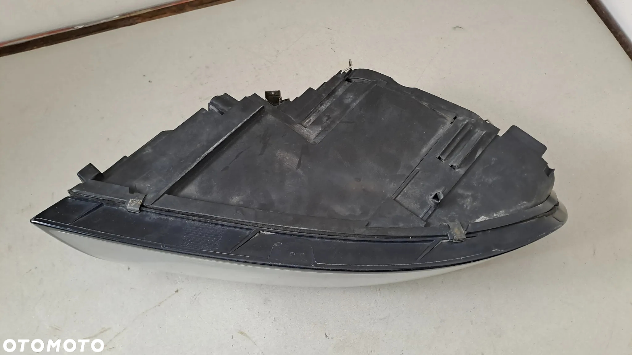 VOLVO S40 V50 04-07 LAMPA PRAWA PRZÓD XENON 30698890 EU - 12