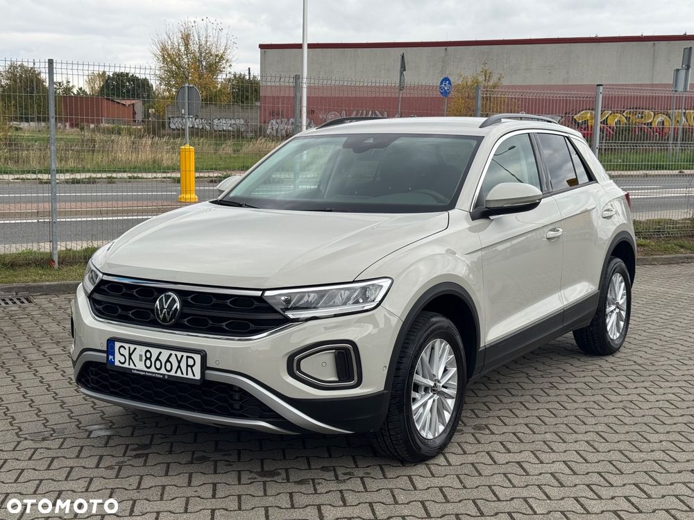 Volkswagen T-Roc 2023 photo 2