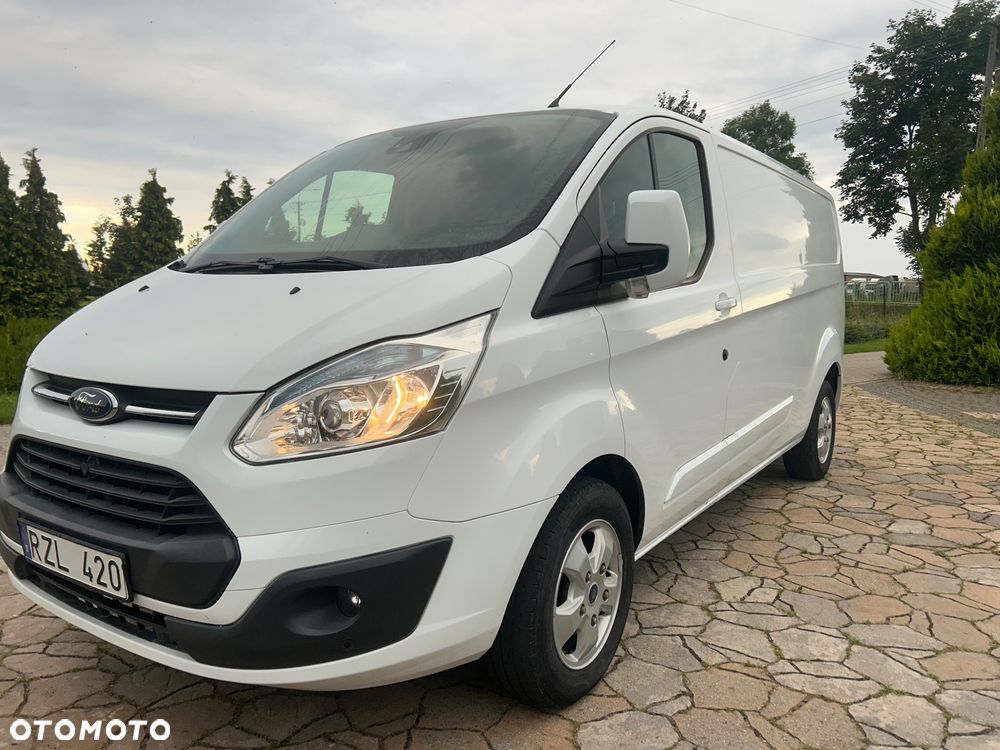 Ford Custom - 9