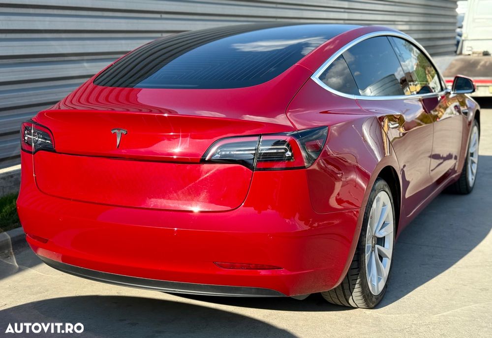 Tesla Model 3 - 15