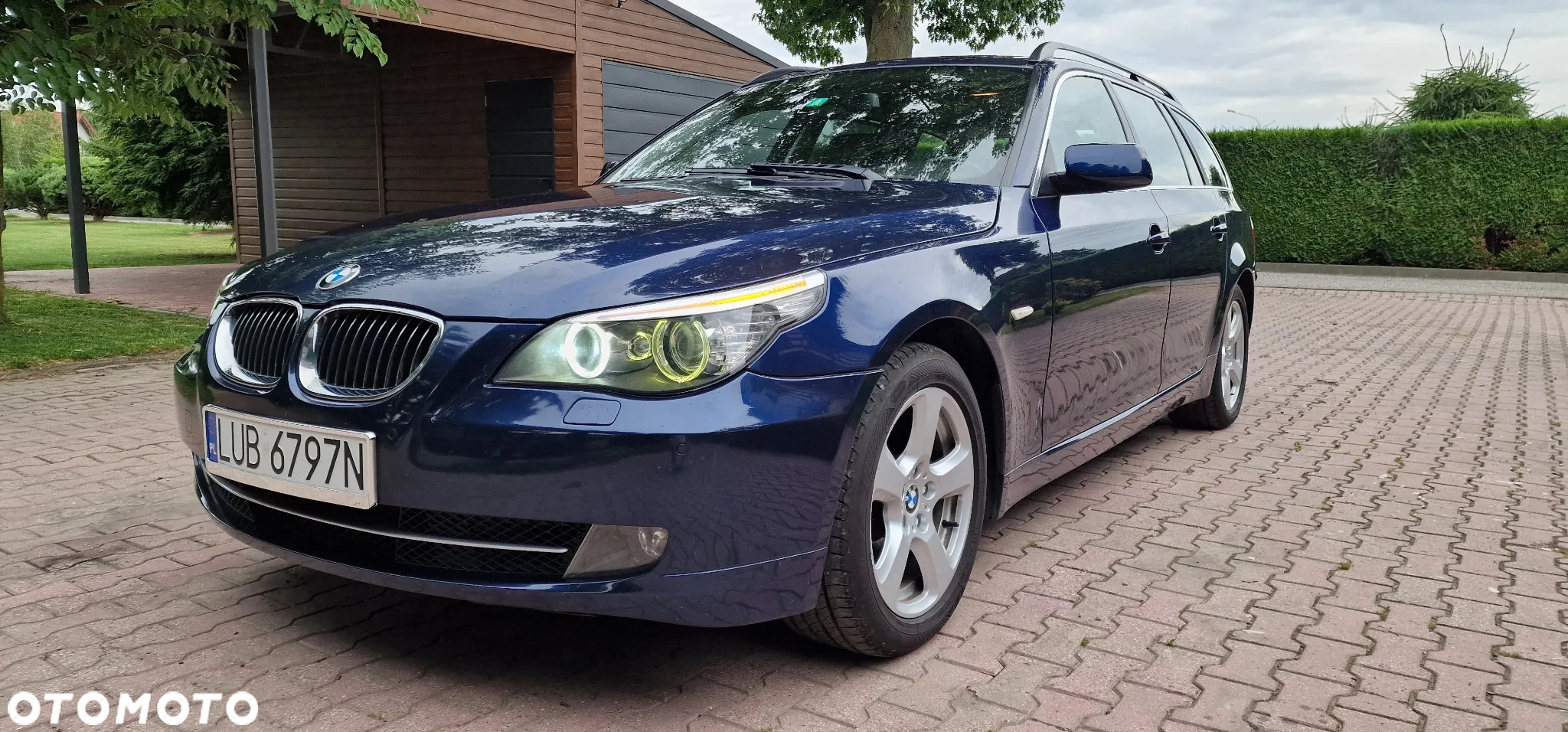 BMW Seria 5 530d Touring - 2