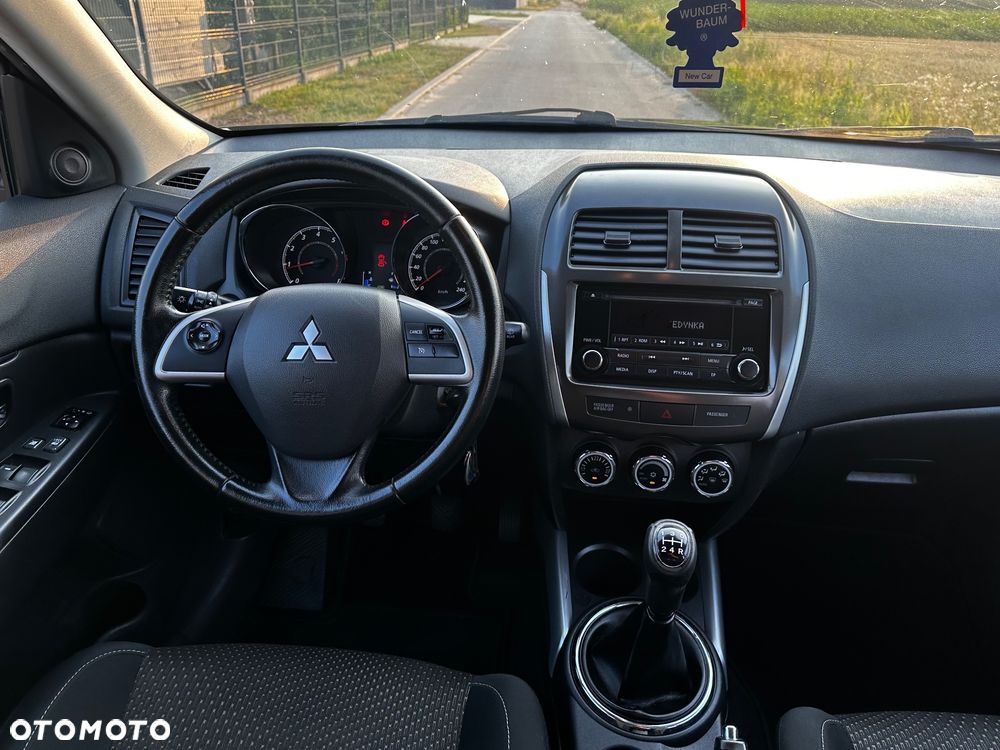 Mitsubishi ASX - 10