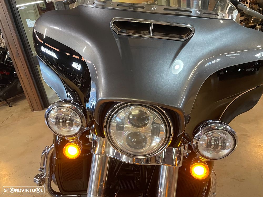 Harley-Davidson FLHT Ultra Limited - 6