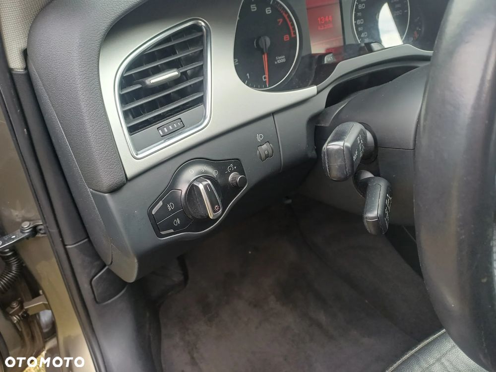 Audi A4 Avant 1.8 TFSI Ambiente - 24