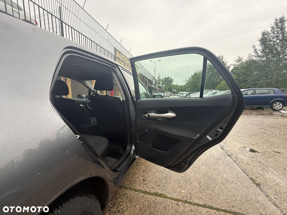 Toyota Auris 1.4 D-4D Premium - 7