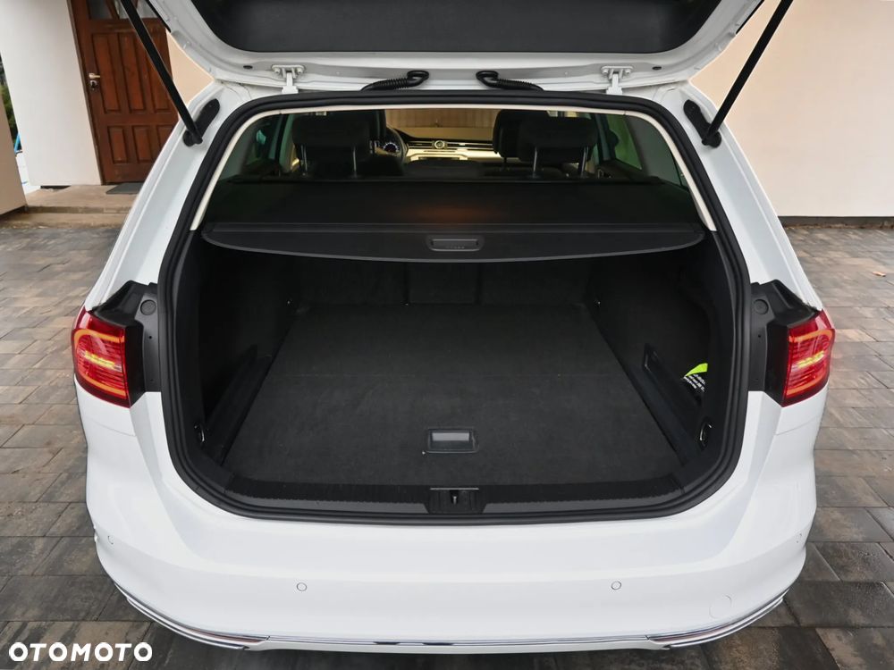 Volkswagen Passat 1.6 TDI (BlueMotion Technology) Comfortline - 16