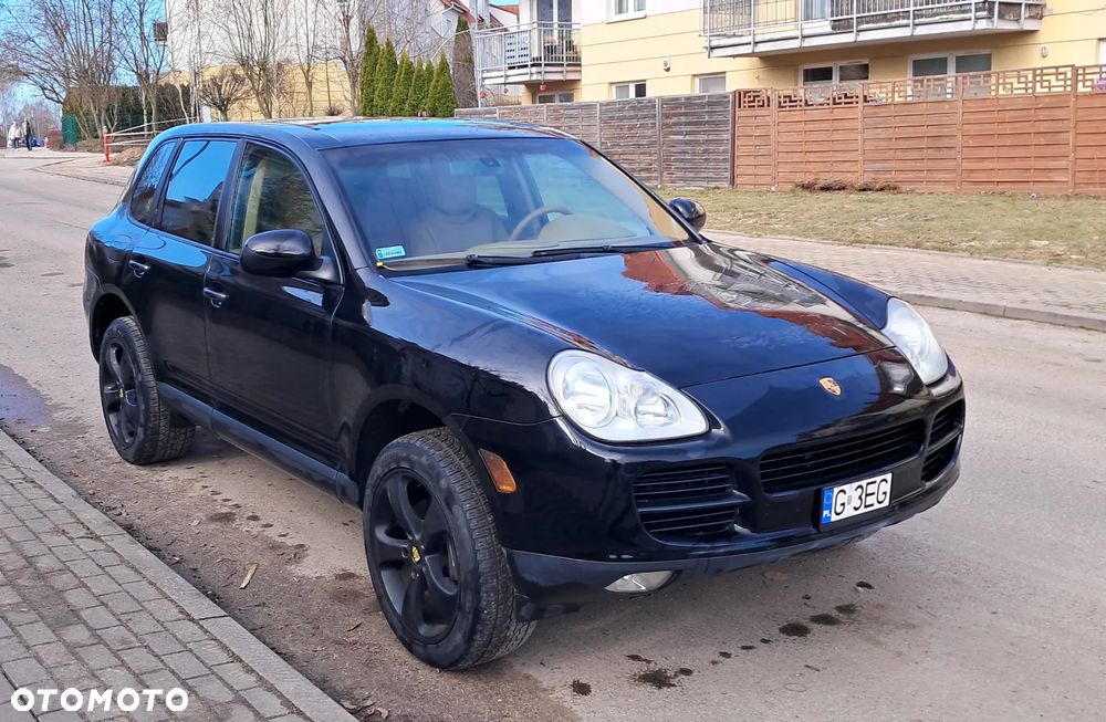 Porsche Cayenne - 2