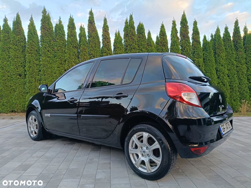 Renault Clio - 35