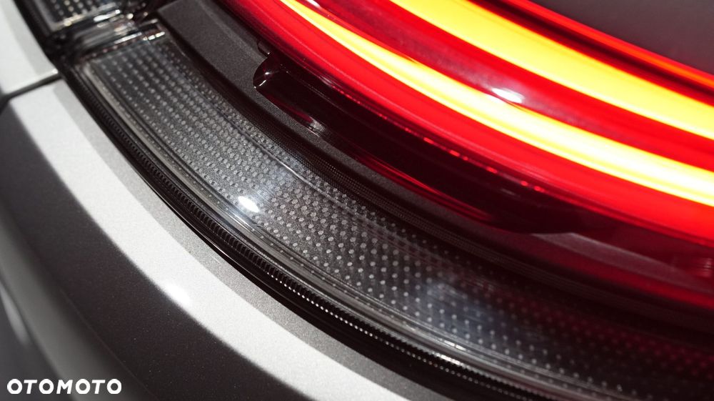 Porsche Panamera GTS Sport Turismo - 38