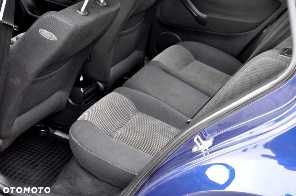 Volkswagen Golf 1.6 Edition - 22