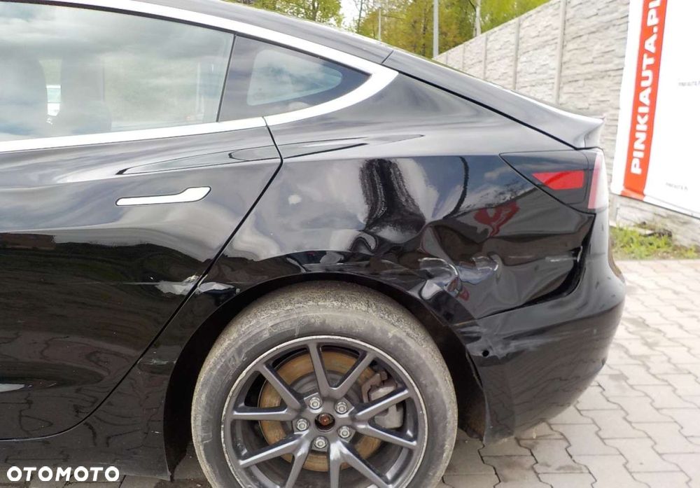 Tesla Model 3 Langstreckenbatterie Allradantrieb Dual Motor Performance - 13