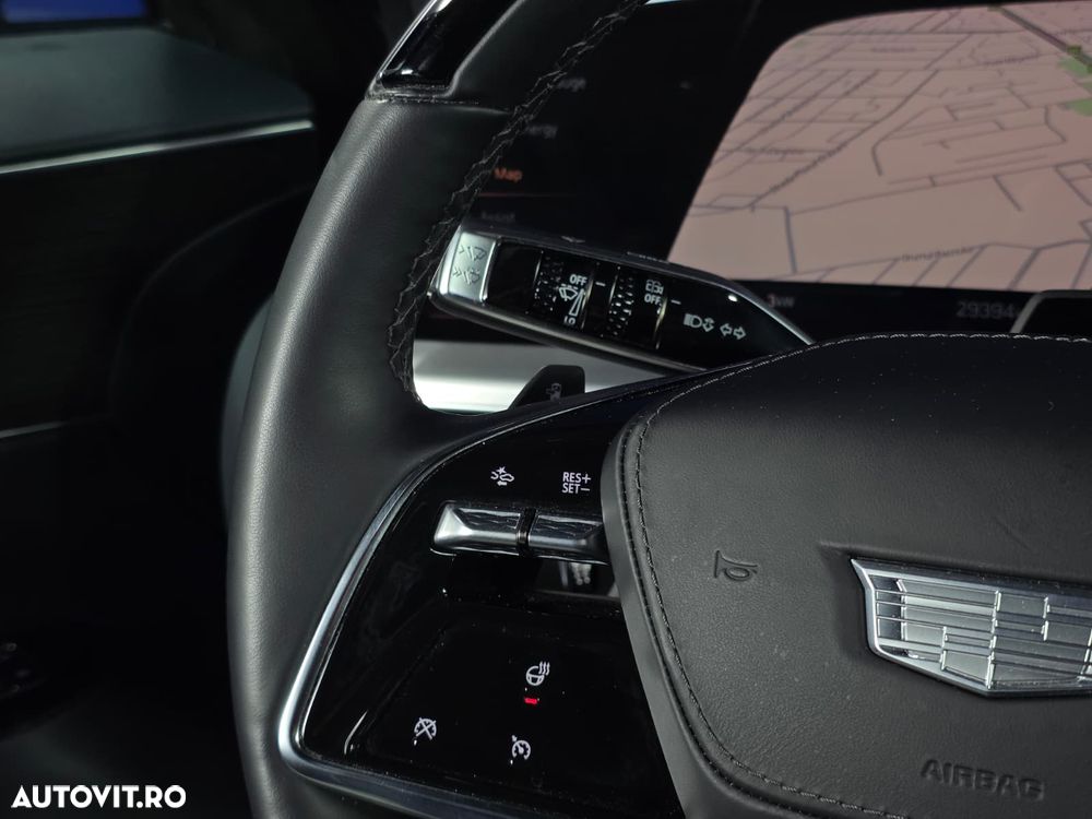 Cadillac Lyriq Sport - 13