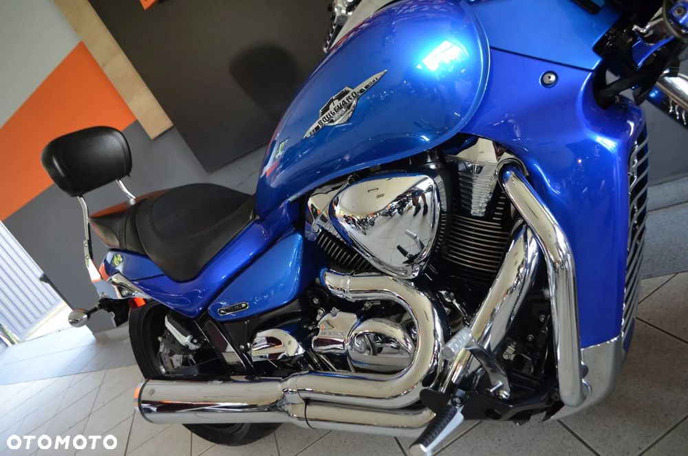 Suzuki Intruder - 11