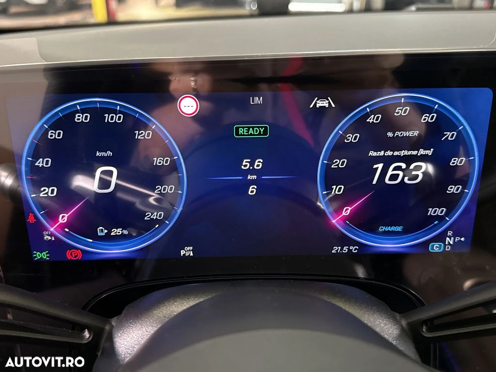 Mercedes-Benz CLA 350 4MATIC Coupe - 12