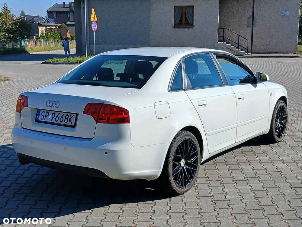 Audi A4 Limousine - 27
