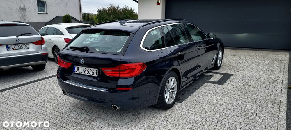 BMW Seria 5 520d Luxury Line - 11