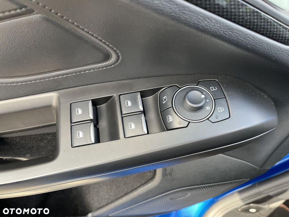 Ford Focus 1.0 EcoBoost mHEV ST-Line X - 11