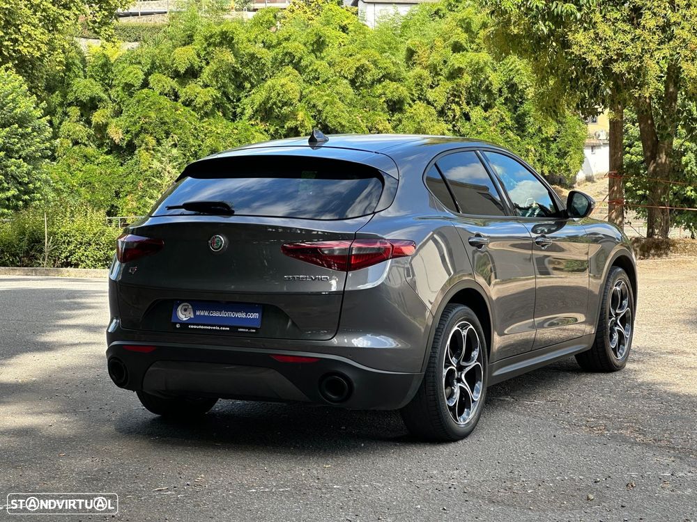 Alfa Romeo Stelvio 2.2 D Sprint Q4 AT8 - 24