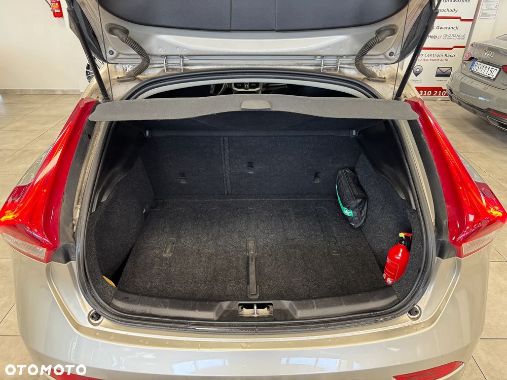 Volvo V40 T3 Drive-E Kinetic - 25