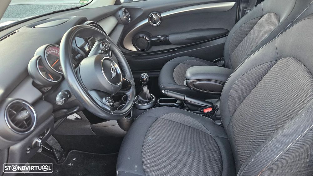 MINI 3 Portas One - 8