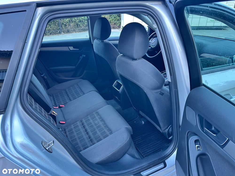 Audi A4 Avant 2.0 TDI DPF Ambition - 6