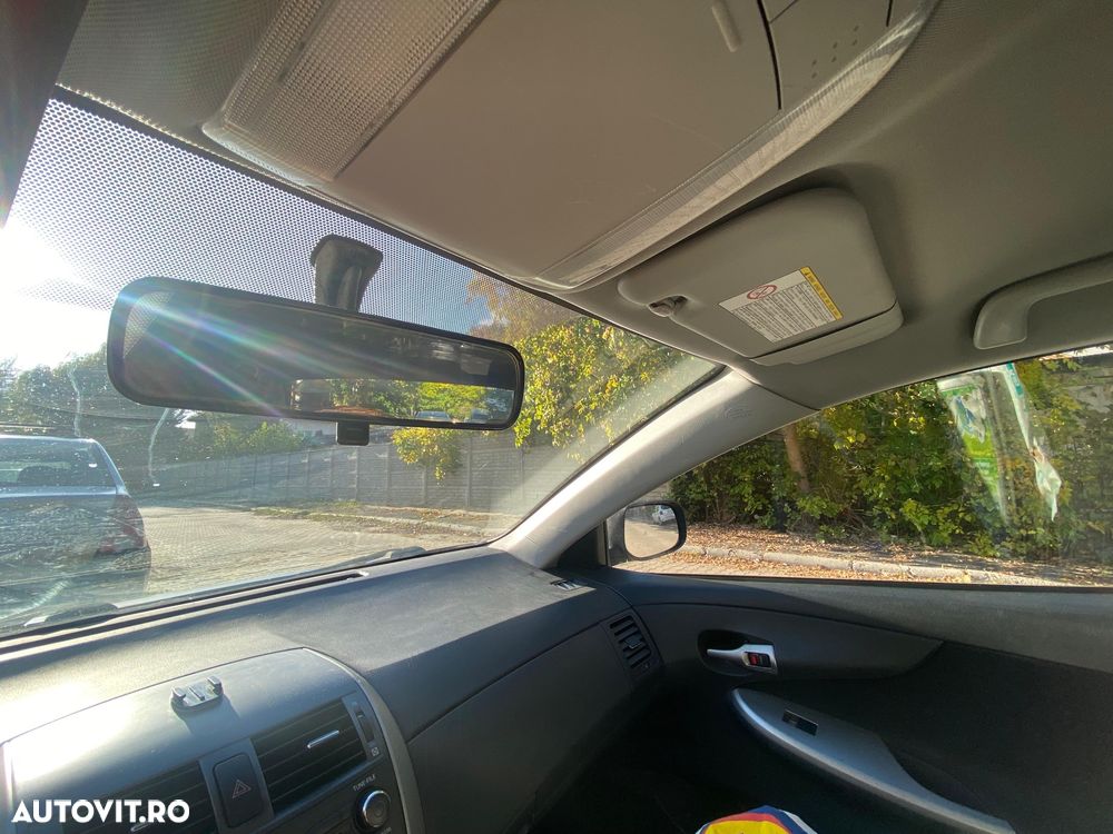 Toyota Corolla 2.0 D-4D DPF Sol - 9