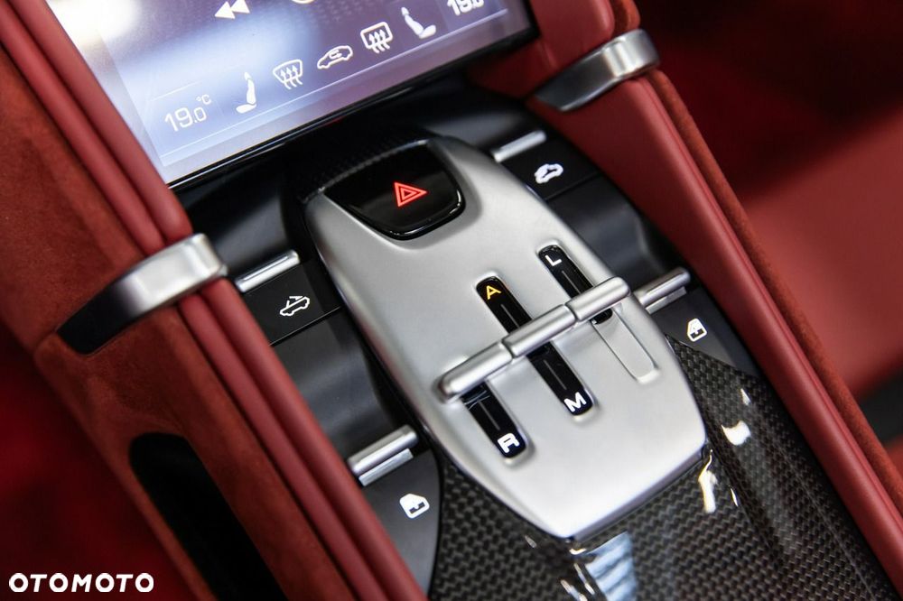 Ferrari Roma Spider - 36