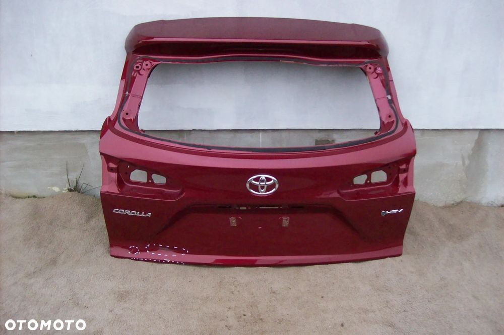 klapa tylna toyota corolla cross - 1