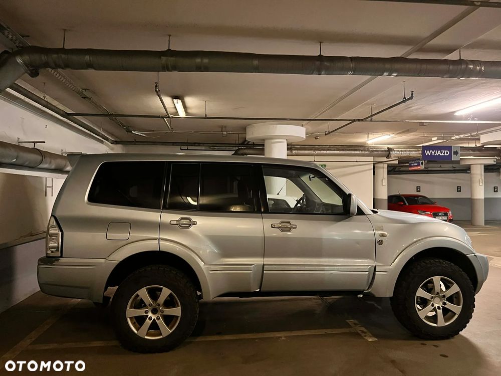 Mitsubishi Pajero 3.2 DI-D Automatik Dakar - 4