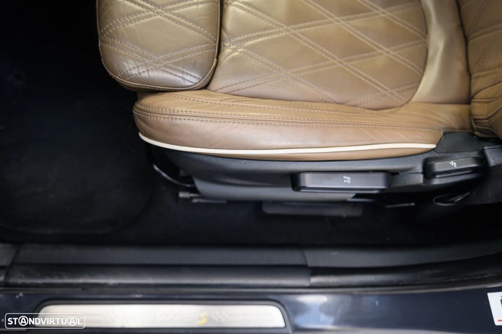 MINI Countryman Cooper SE ALL4 Auto - 17