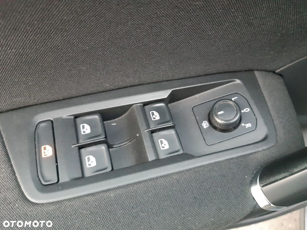 Volkswagen Touran 2.0 TDI SCR (BlueMotion Technology) DSG Highline - 10