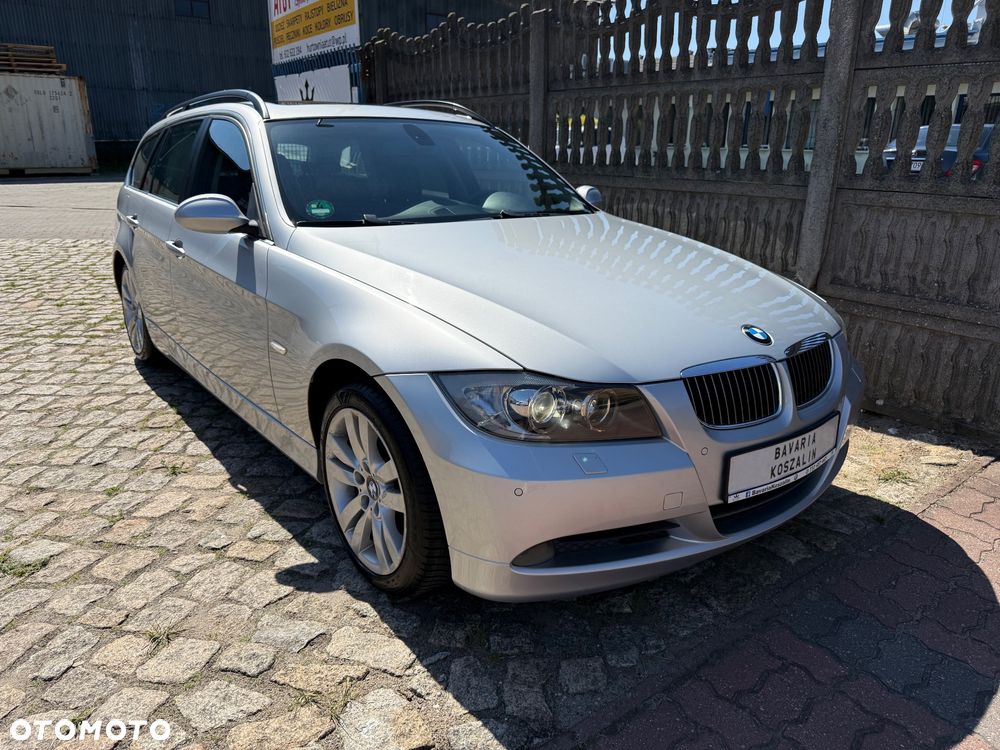 BMW Seria 3 325i - 5